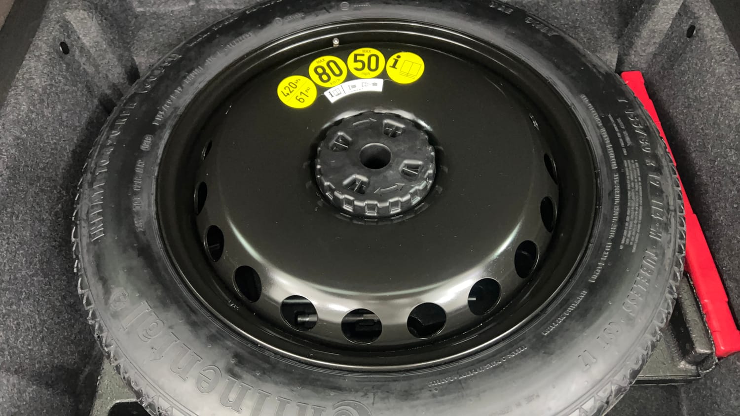 Used 2019 Mercedes-Benz GLE 250 d Diesel Automatic tyres SPARE TYRE VIEW