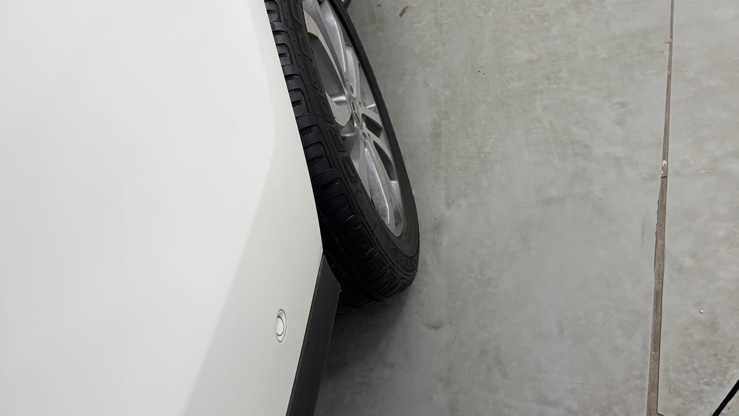 Used 2019 Mercedes-Benz GLE 250 d Diesel Automatic dents MINOR SCRATCH