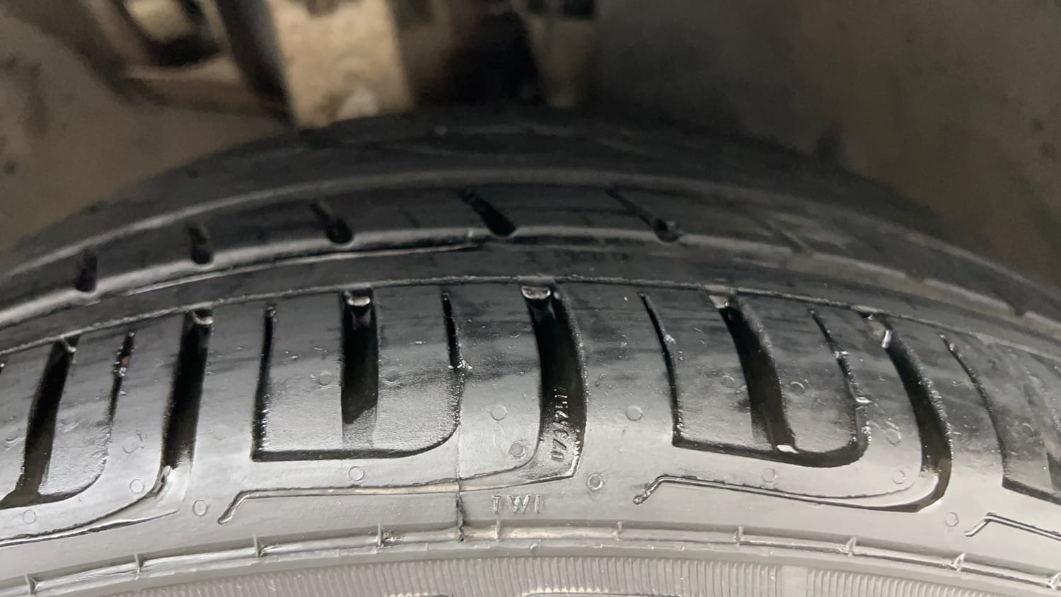 Used 2019 Mercedes-Benz GLE 250 d Diesel Automatic tyres RIGHT FRONT TYRE TREAD VIEW
