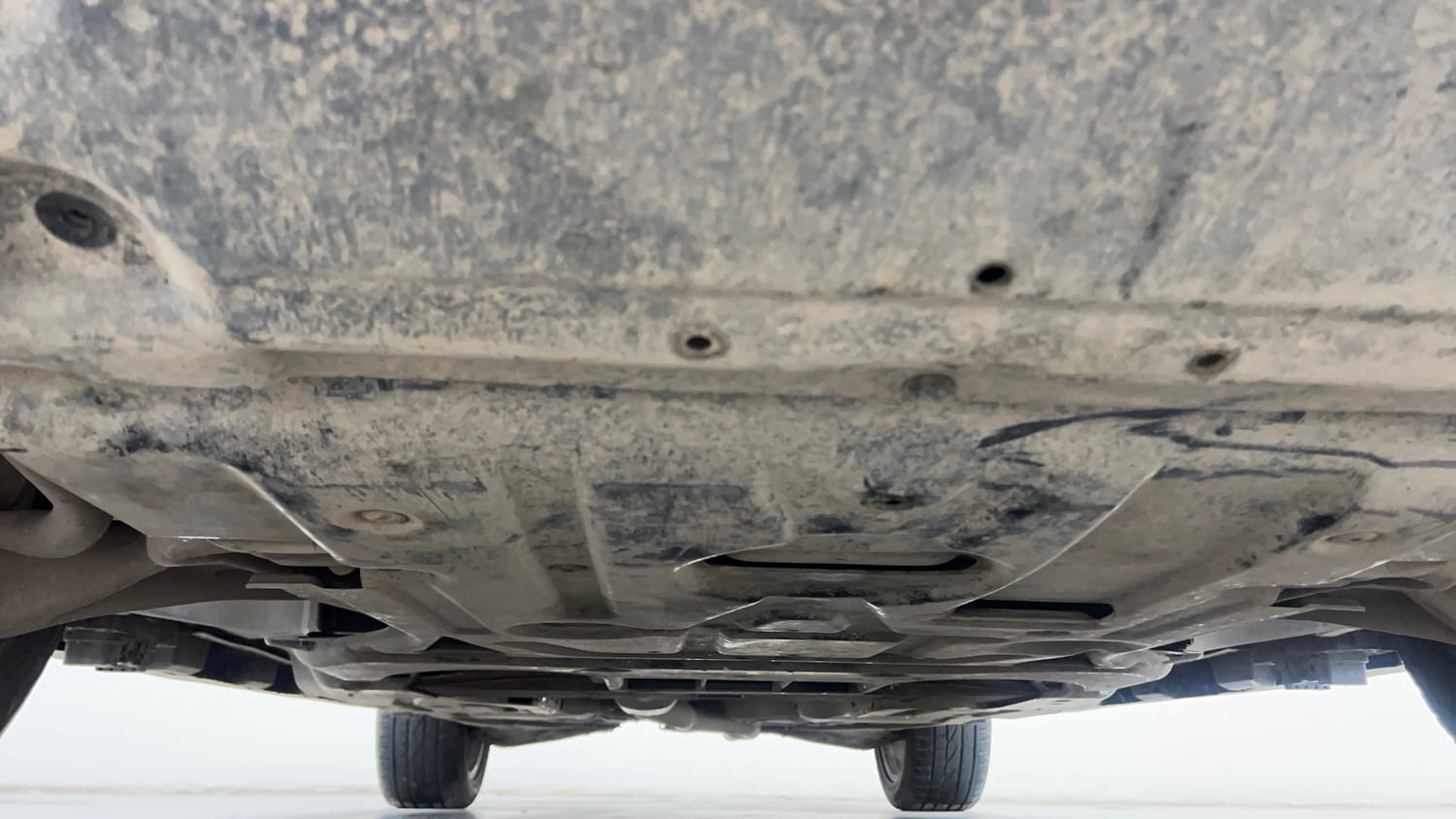 Used 2019 Mercedes-Benz GLE 250 d Diesel Automatic extra FRONT LEFT UNDERBODY VIEW