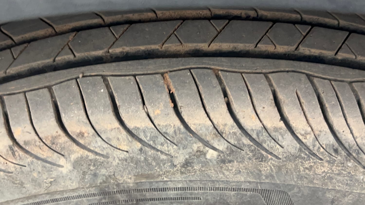 Used 2017 Hyundai Creta 1.6 SX Plus Petrol Petrol Manual tyres LEFT FRONT TYRE TREAD VIEW