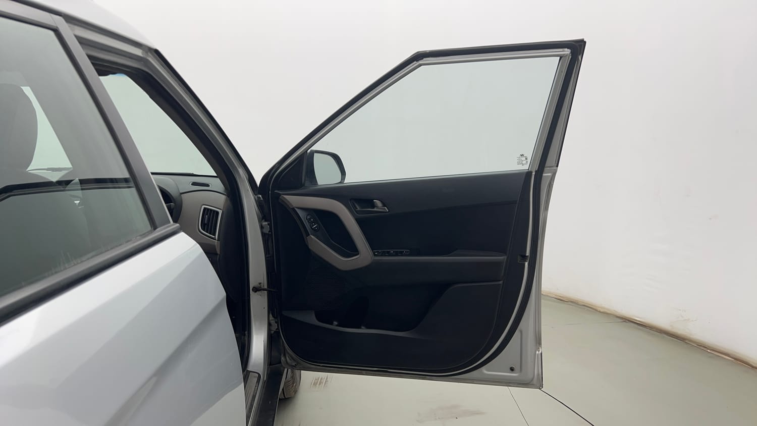 Used 2017 Hyundai Creta 1.6 SX Plus Petrol Petrol Manual interior RIGHT FRONT DOOR OPEN VIEW