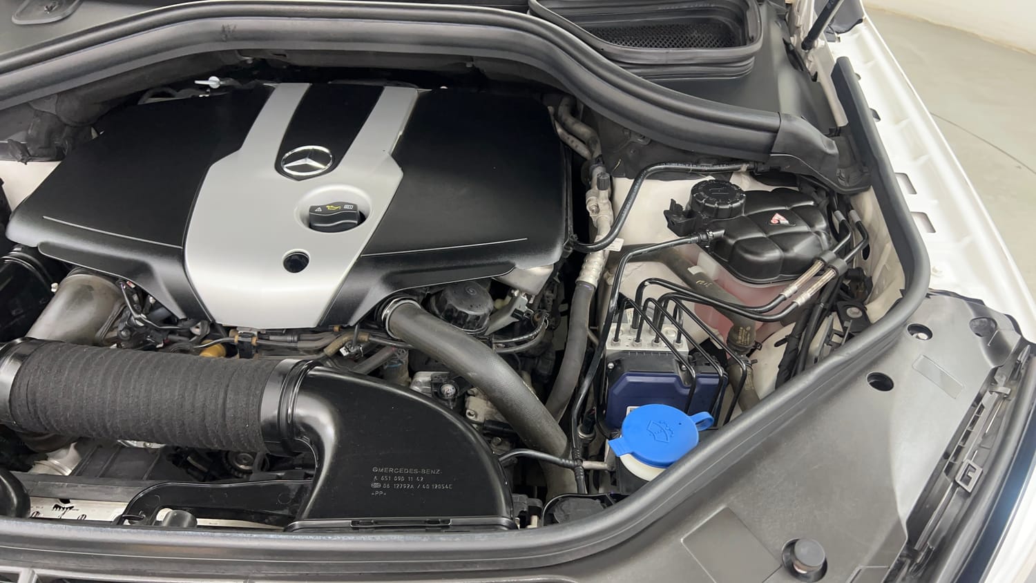 Used 2019 Mercedes-Benz GLE 250 d Diesel Automatic engine ENGINE LEFT SIDE VIEW