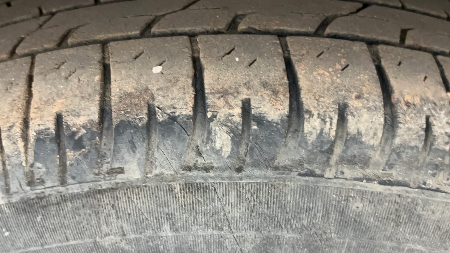 Used 2017 Hyundai Creta 1.6 SX Plus Petrol Petrol Manual tyres LEFT REAR TYRE TREAD VIEW