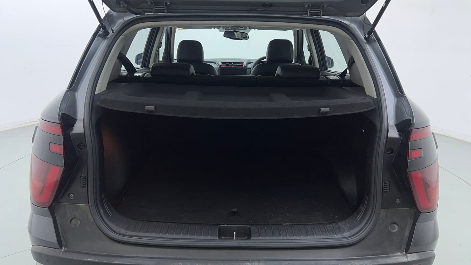 Used 2023 Hyundai Creta SX (O) 1.5 Diesel Automatic knight Diesel Automatic interior DICKY INSIDE VIEW
