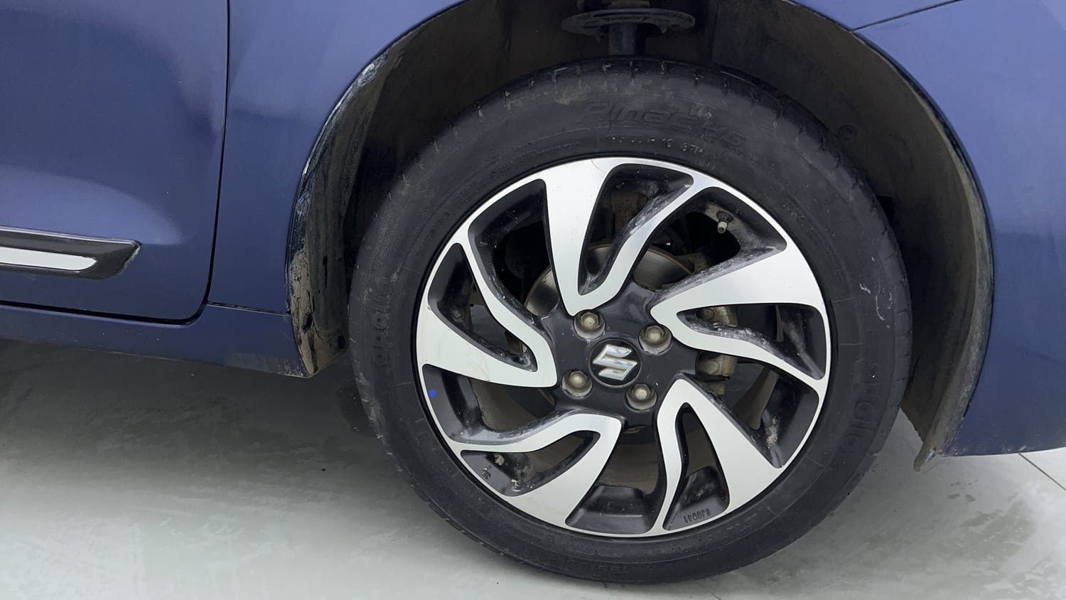 Used 2020 Maruti Suzuki Baleno Zeta Petrol Manual tyres RIGHT FRONT TYRE RIM VIEW