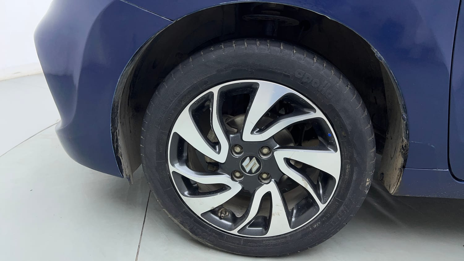 Used 2020 Maruti Suzuki Baleno Zeta Petrol Manual tyres LEFT FRONT TYRE RIM VIEW