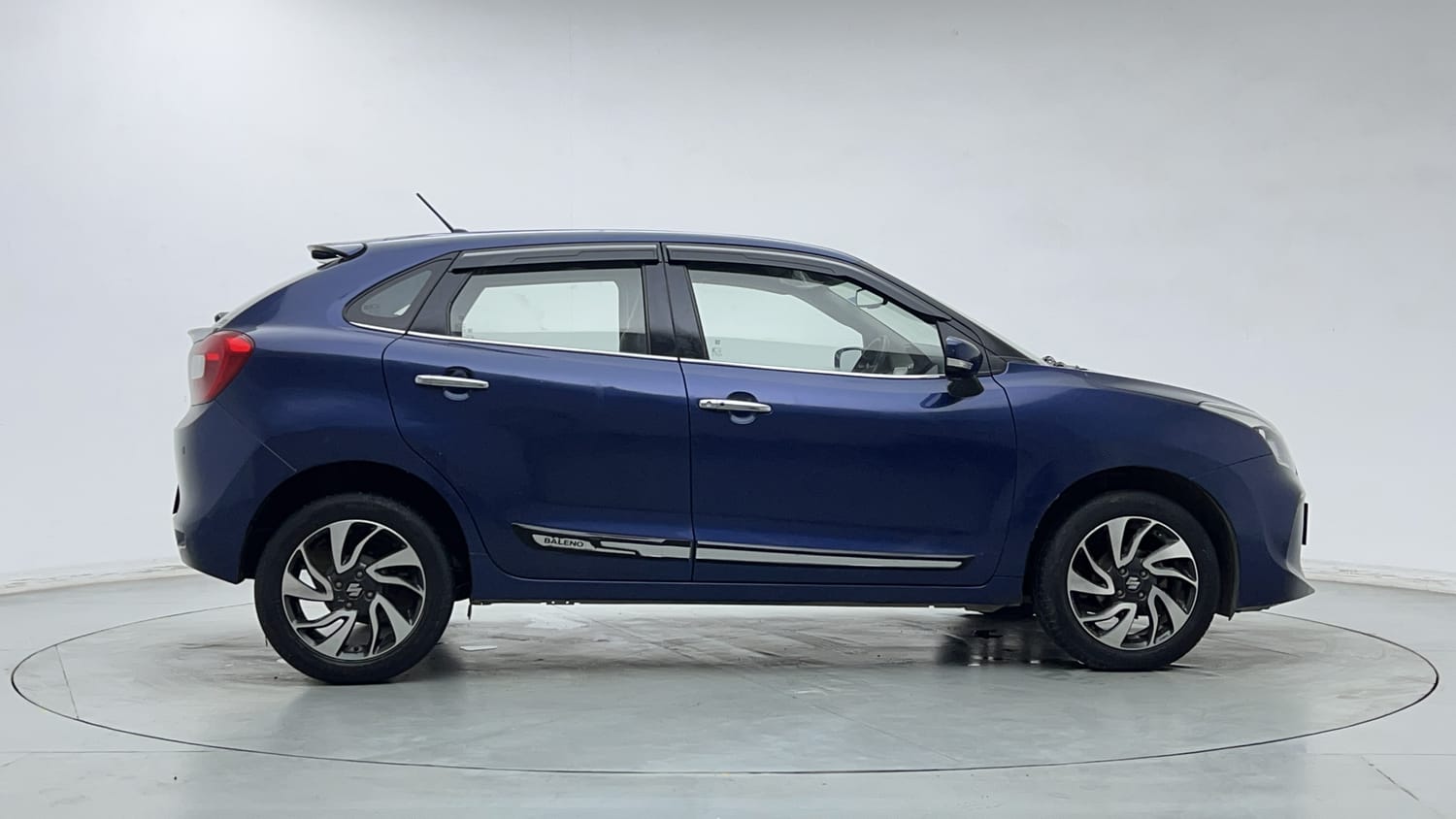 Used 2020 Maruti Suzuki Baleno Zeta Petrol Manual exterior RIGHT SIDE VIEW