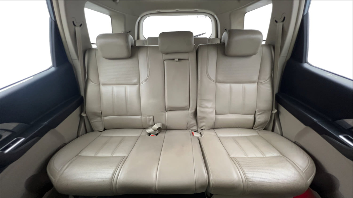 Used 2016 Mahindra XUV500 W10 Diesel Manual interior REAR SEAT CONDITION VIEW