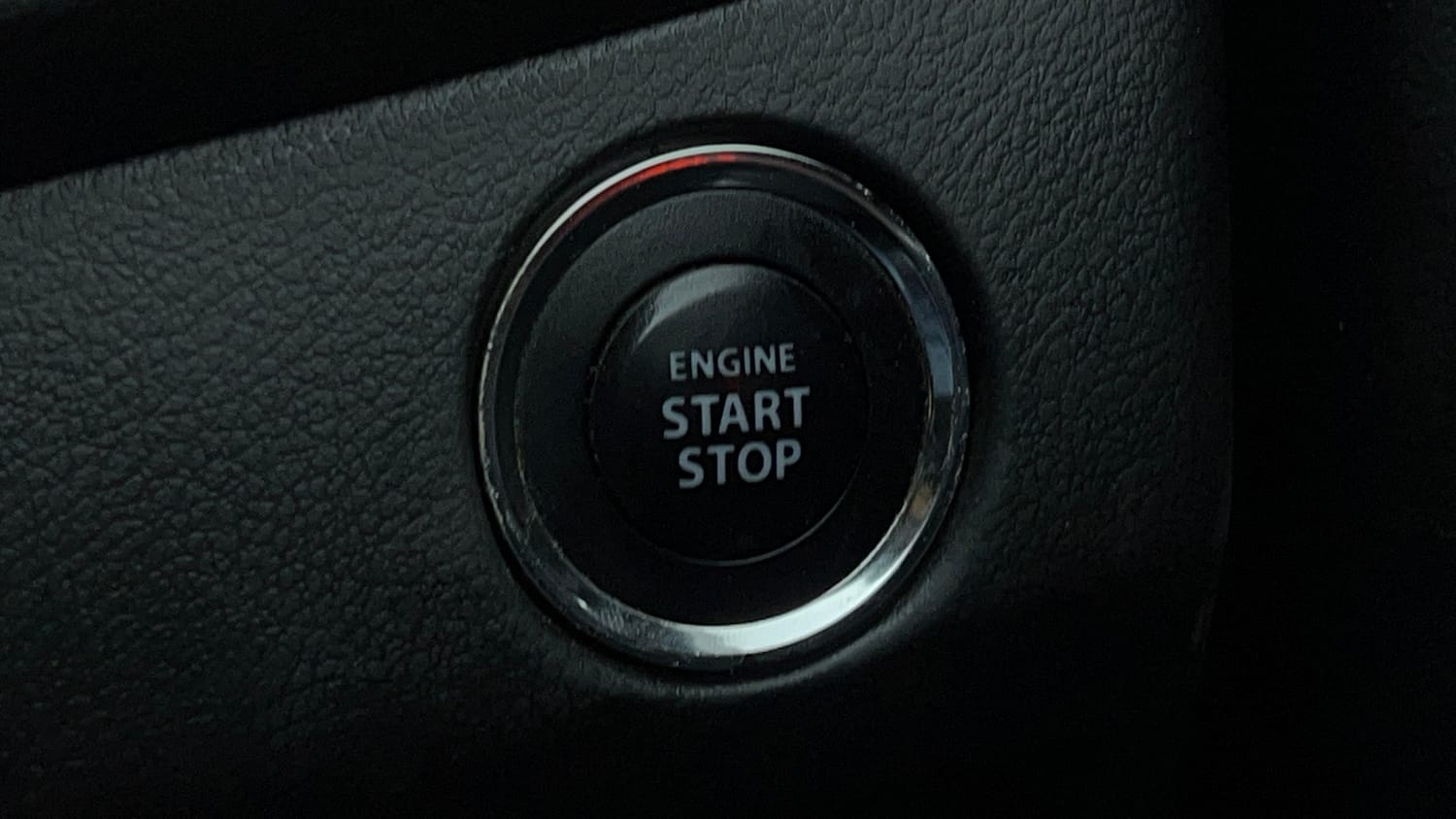 Used 2020 Maruti Suzuki Baleno Zeta Petrol Manual top_features Keyless start