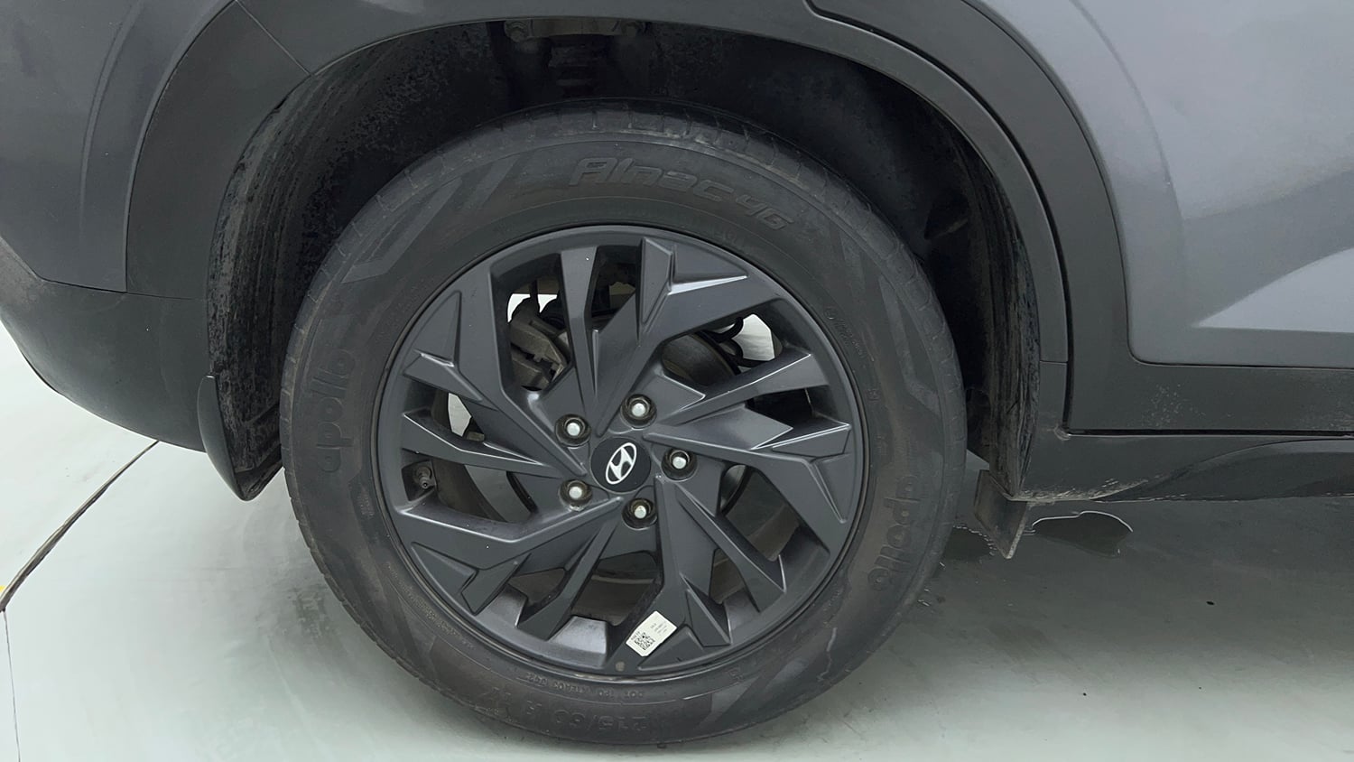Used 2023 Hyundai Creta SX (O) 1.5 Diesel Automatic knight Diesel Automatic tyres RIGHT REAR TYRE RIM VIEW