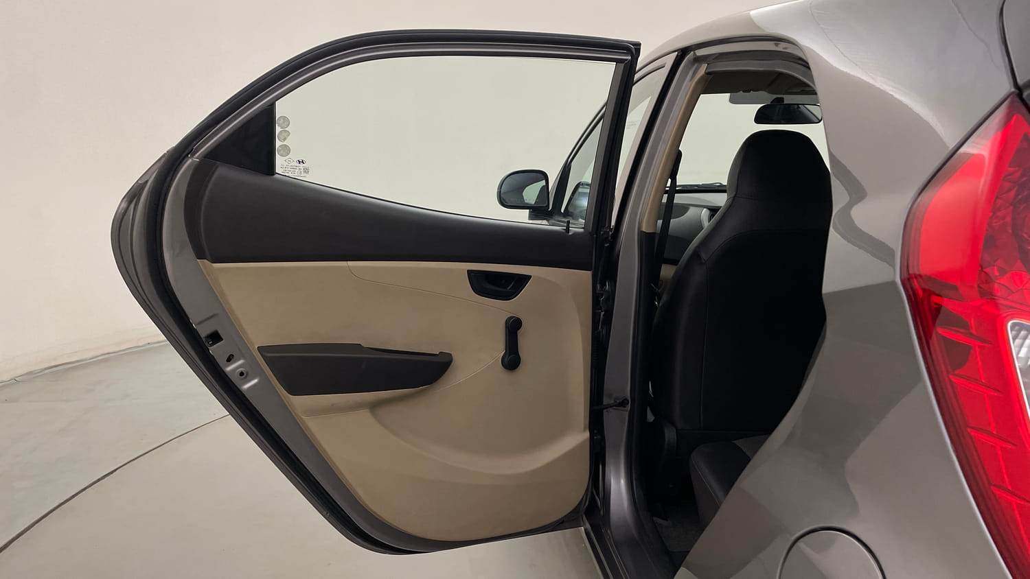 Used 2013 Hyundai Eon Magna Petrol Manual interior LEFT REAR DOOR OPEN VIEW