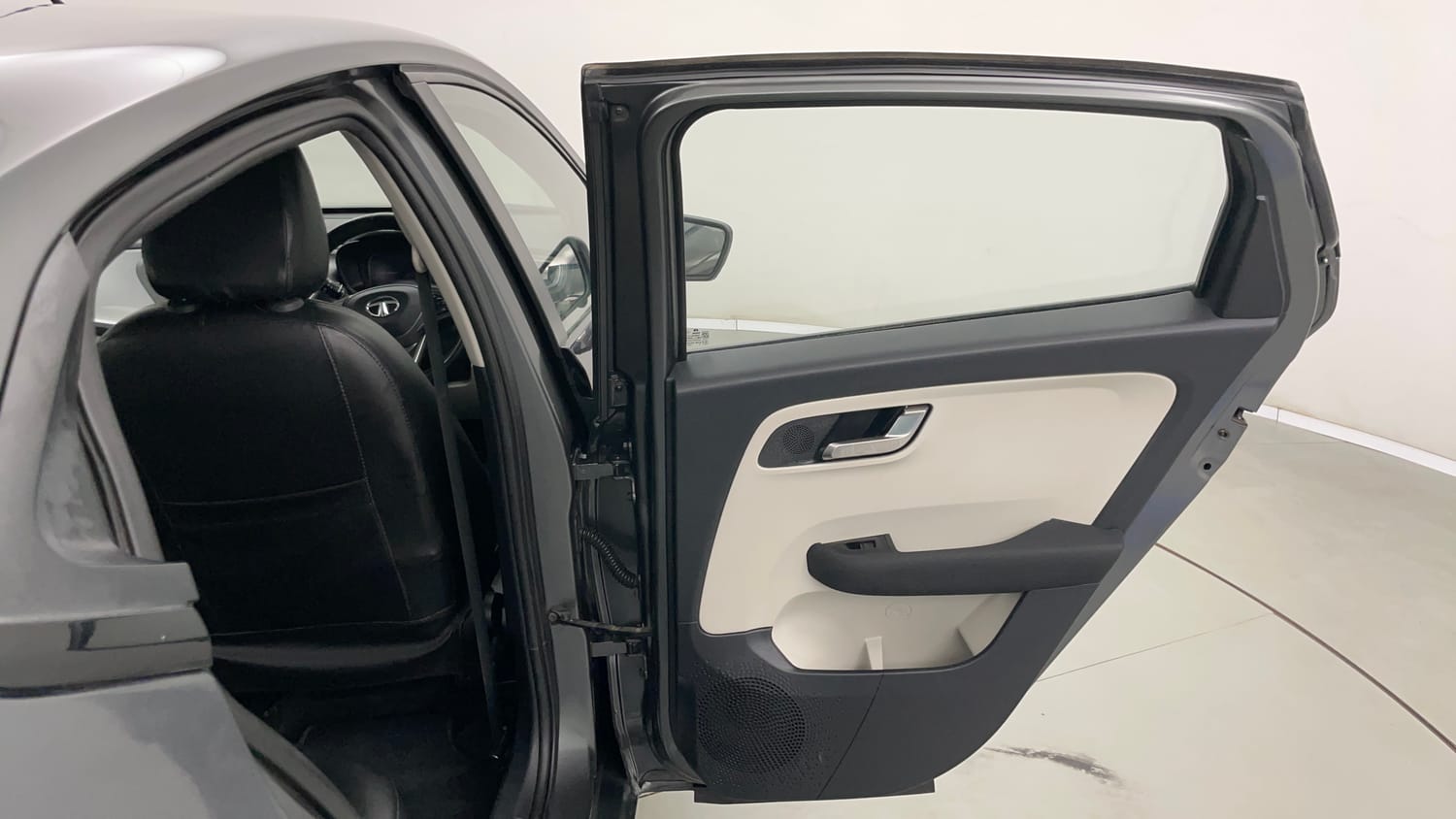 Used 2022 Tata Altroz XZ Plus Diesel Diesel Manual interior RIGHT REAR DOOR OPEN VIEW