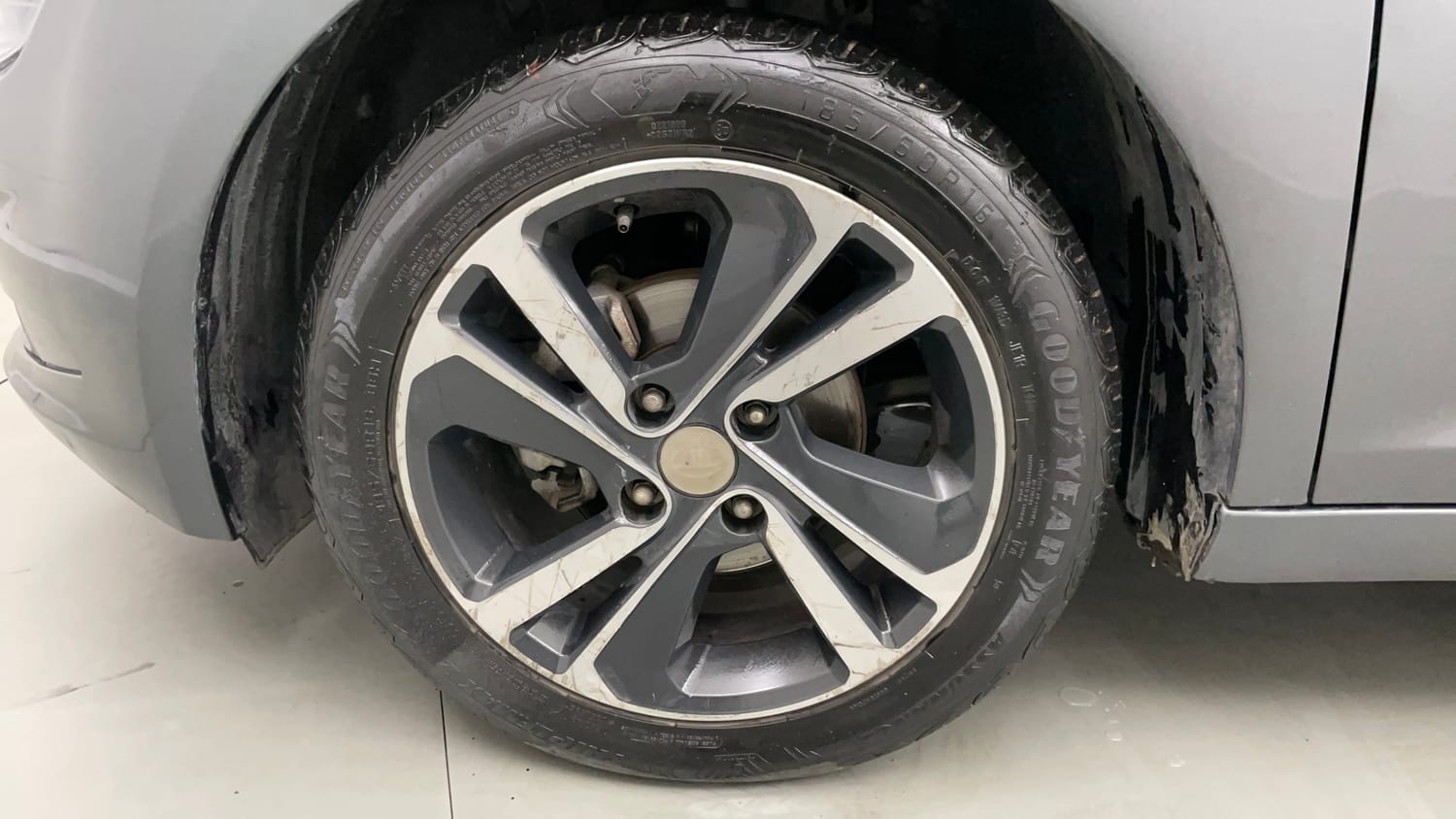 Used 2022 Tata Altroz XZ Plus Diesel Diesel Manual tyres LEFT FRONT TYRE RIM VIEW
