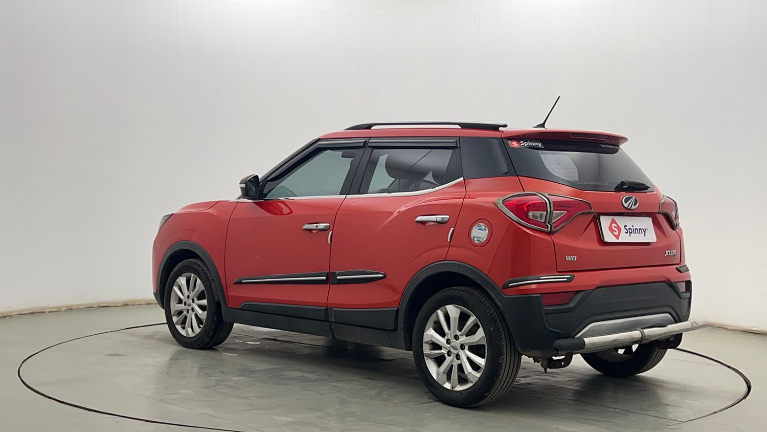 Used 2020 Mahindra XUV 300 W8 1.2 Petrol Petrol Manual exterior LEFT REAR CORNER VIEW