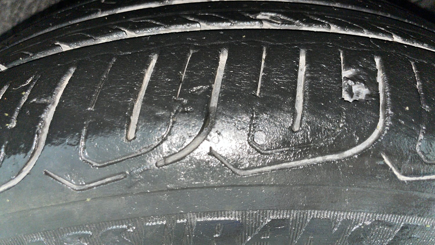 Used 2022 Tata Altroz XZ Plus Diesel Diesel Manual tyres RIGHT FRONT TYRE TREAD VIEW