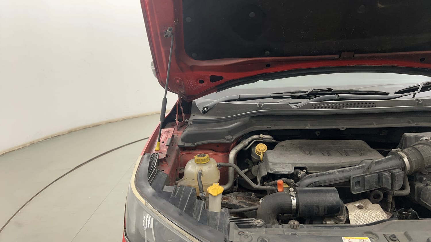 Used 2020 Mahindra XUV 300 W8 1.2 Petrol Petrol Manual engine ENGINE RIGHT SIDE HINGE & APRON VIEW