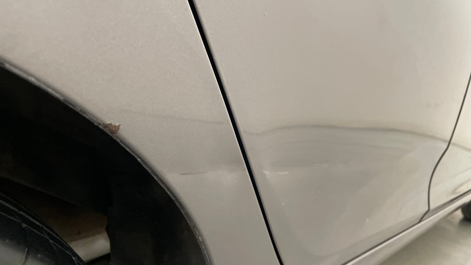 Used 2013 Hyundai Eon Magna Petrol Manual dents MINOR SCRATCH
