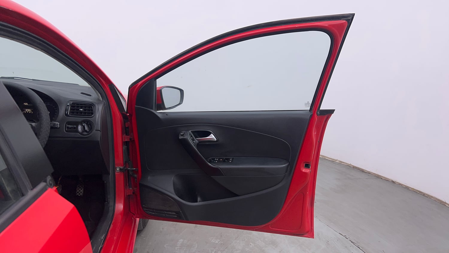 Used 2018 Volkswagen Polo Comfortline 1.5L (D) Diesel Manual interior RIGHT FRONT DOOR OPEN VIEW