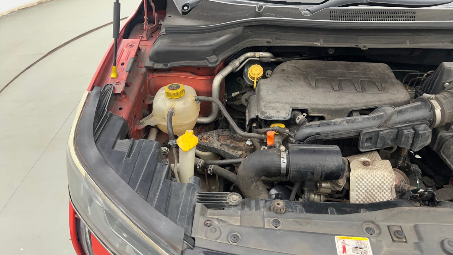 Used 2020 Mahindra XUV 300 W8 1.2 Petrol Petrol Manual engine ENGINE RIGHT SIDE VIEW