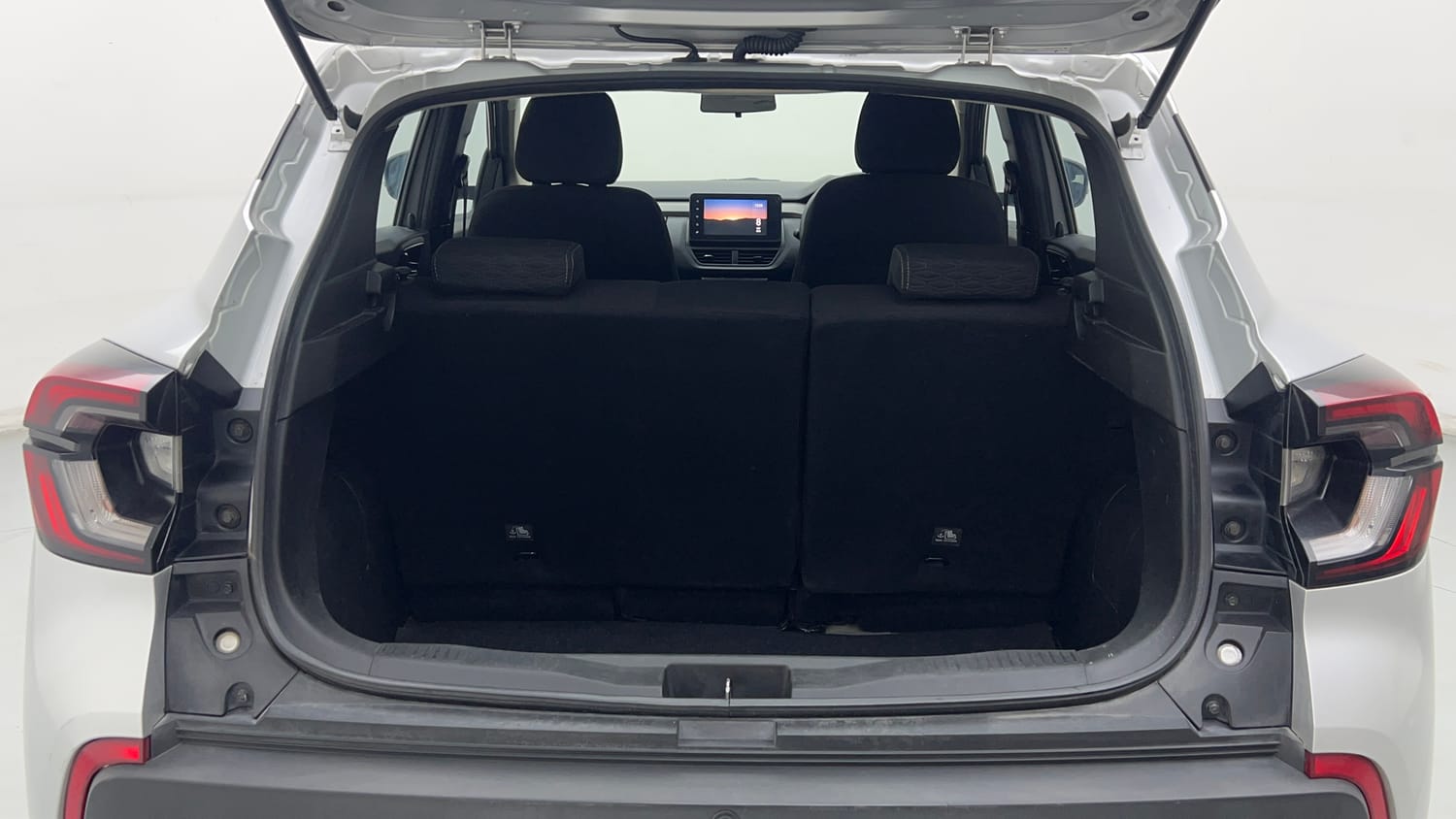 Used 2021 Renault Kiger RXZ 1.0 Turbo MT Petrol Manual interior DICKY INSIDE VIEW