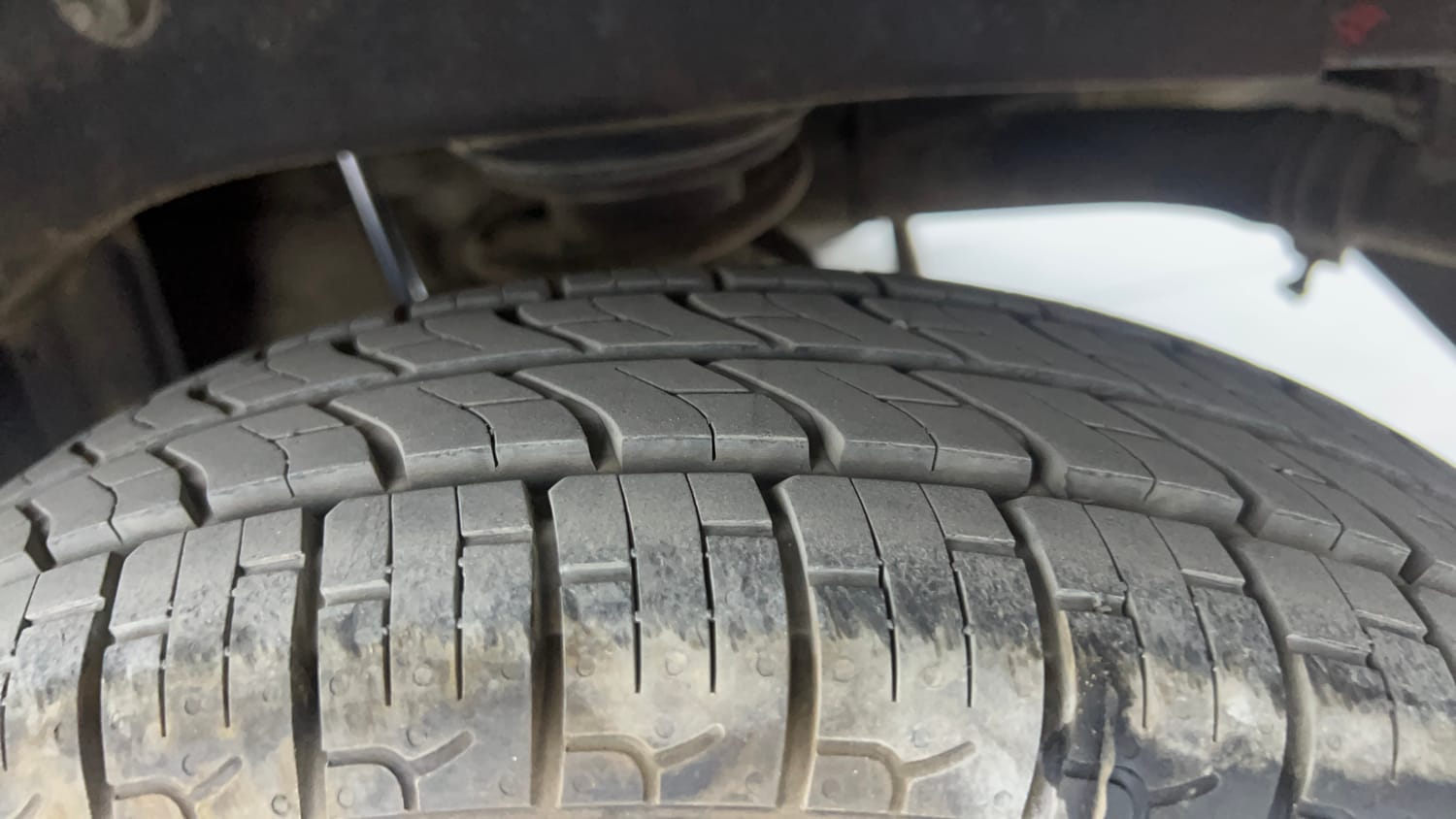 Used 2016 Maruti Suzuki Alto 800 LXi Petrol Manual tyres LEFT REAR TYRE TREAD VIEW