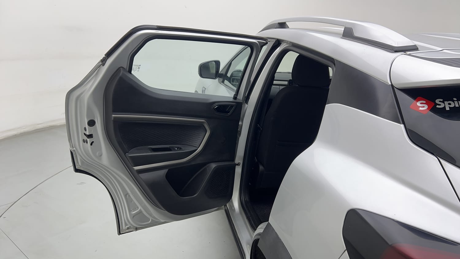 Used 2021 Renault Kiger RXZ 1.0 Turbo MT Petrol Manual interior LEFT REAR DOOR OPEN VIEW