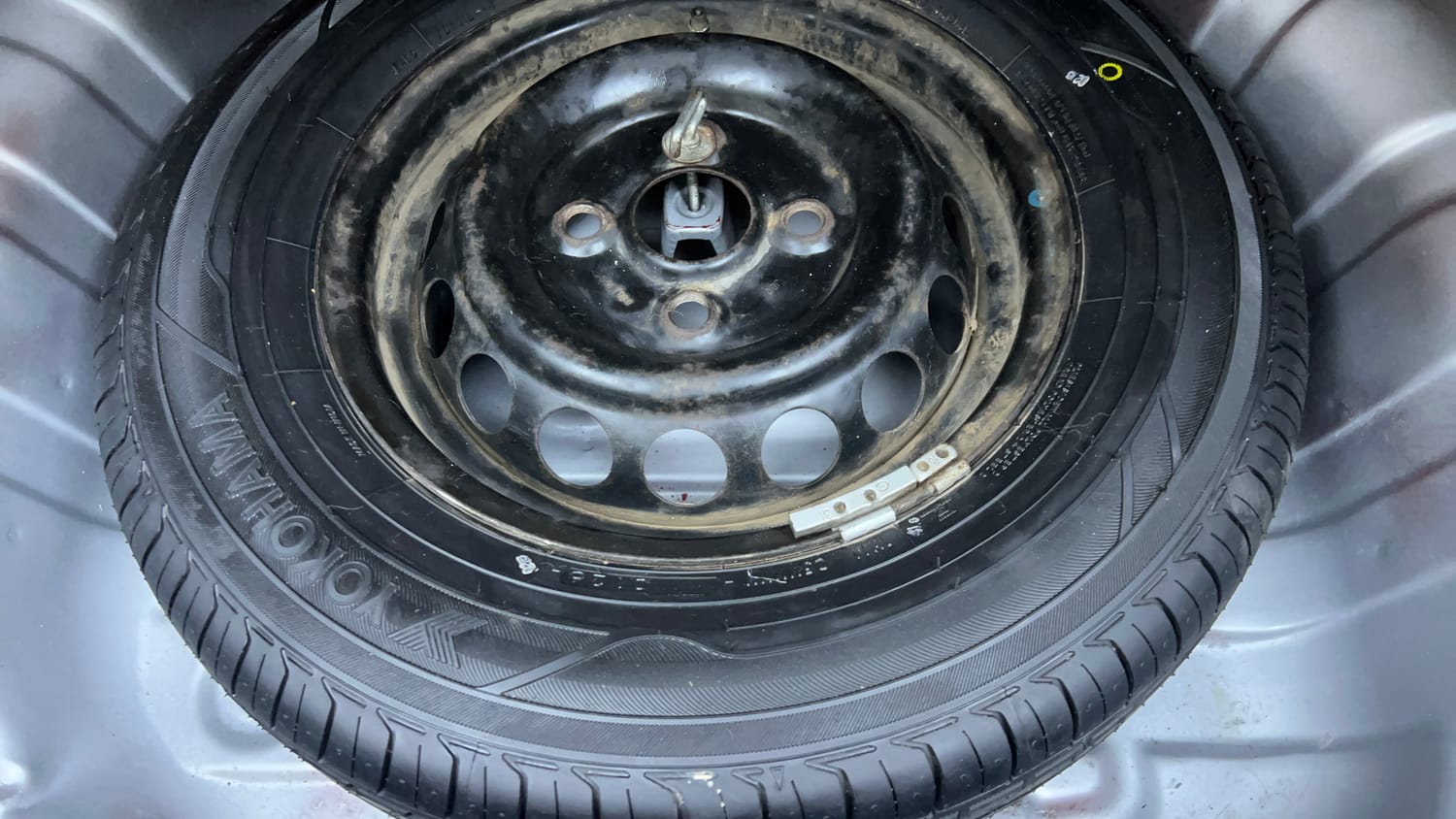 Used 2016 Maruti Suzuki Alto 800 LXi Petrol Manual tyres SPARE TYRE VIEW