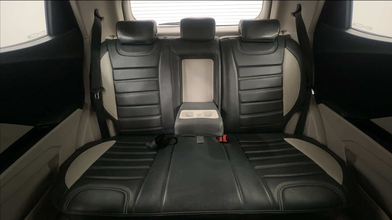 Used 2023 Mahindra XUV 300 W8 (O) 1.2 Petrol AMT Petrol Automatic interior REAR SEAT CONDITION VIEW