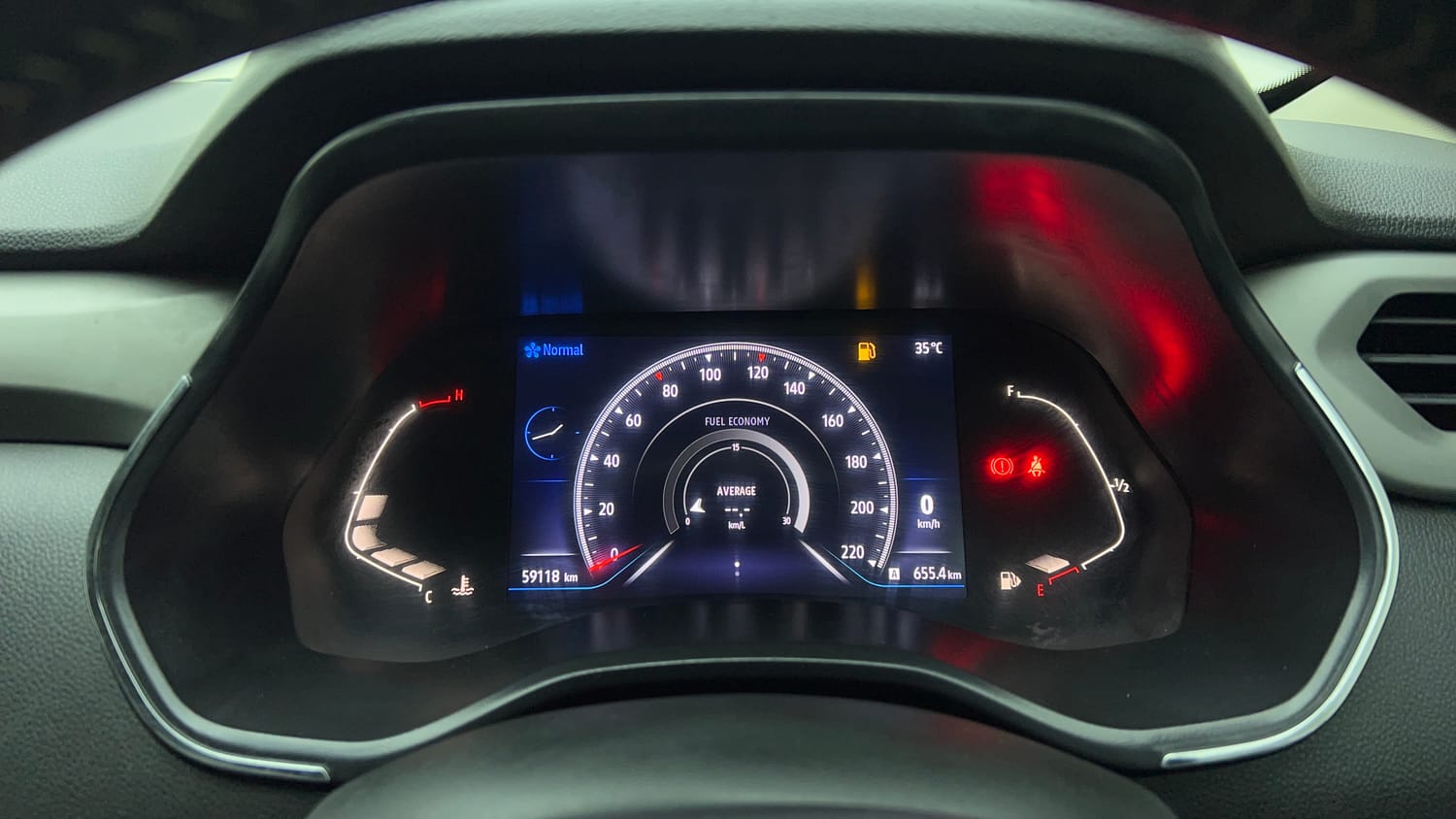 Used 2021 Renault Kiger RXZ 1.0 Turbo MT Petrol Manual interior CLUSTERMETER VIEW