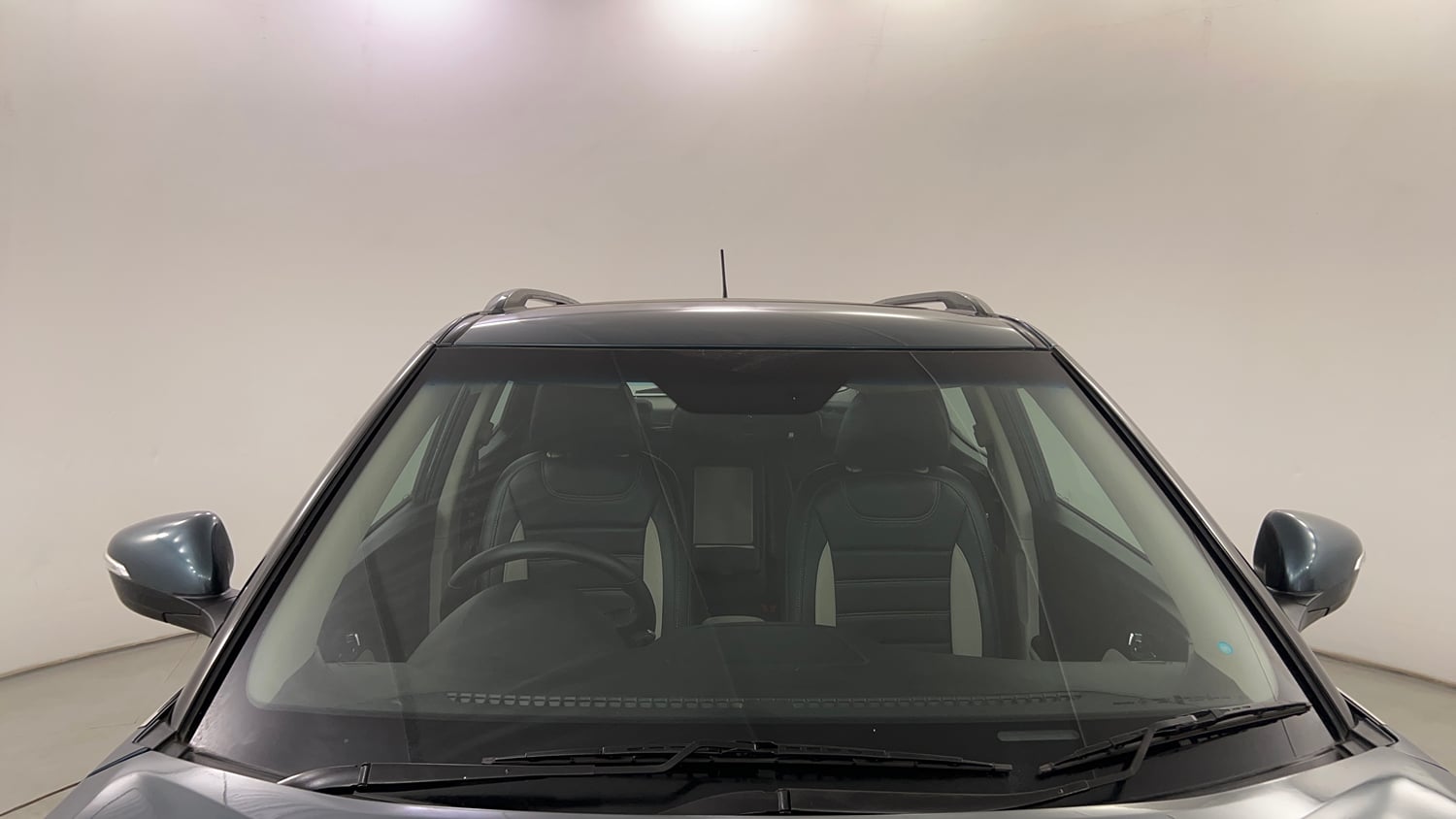 Used 2023 Mahindra XUV 300 W8 (O) 1.2 Petrol AMT Petrol Automatic exterior FRONT WINDSHIELD VIEW