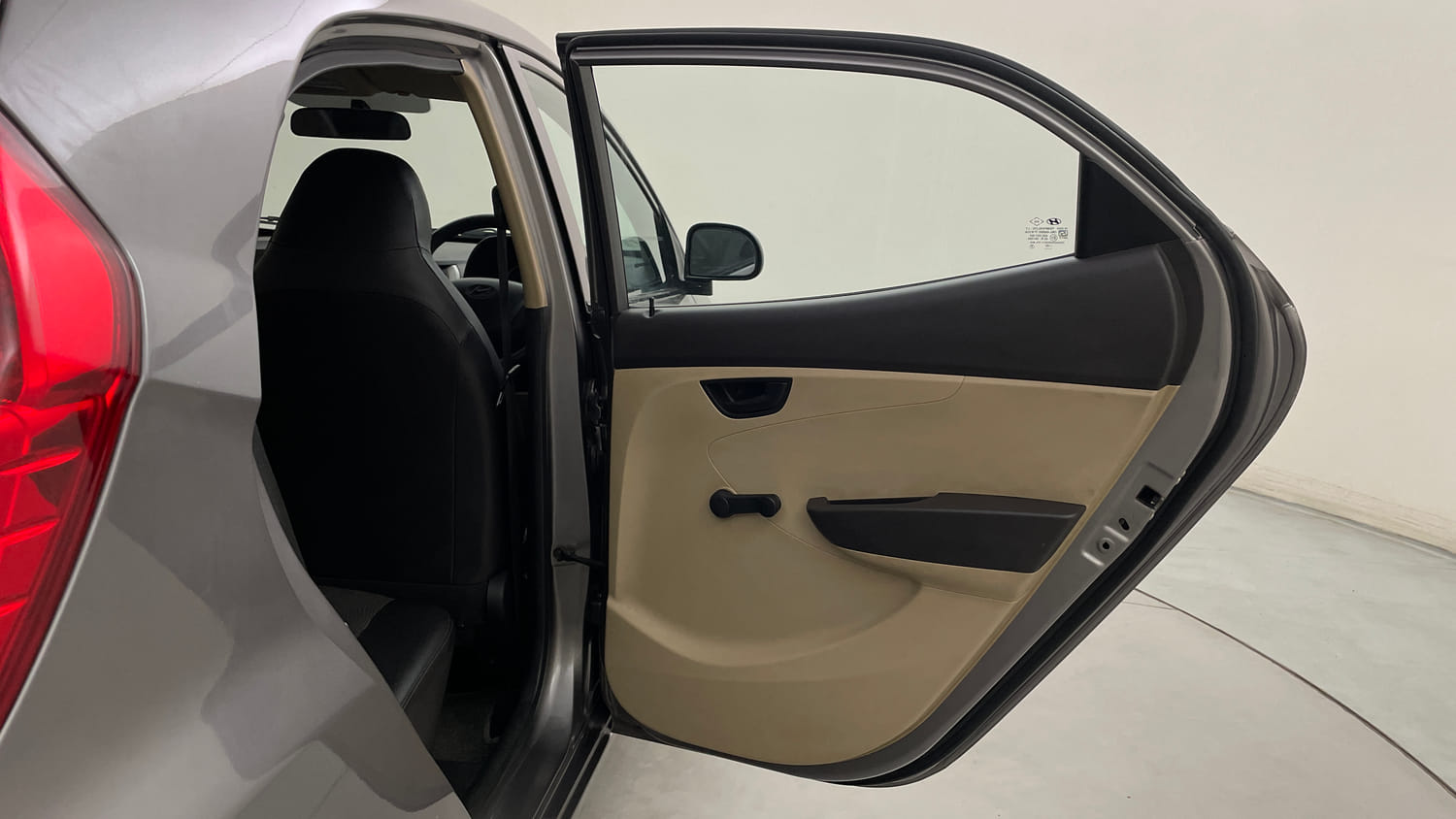 Used 2013 Hyundai Eon Magna Petrol Manual interior RIGHT REAR DOOR OPEN VIEW