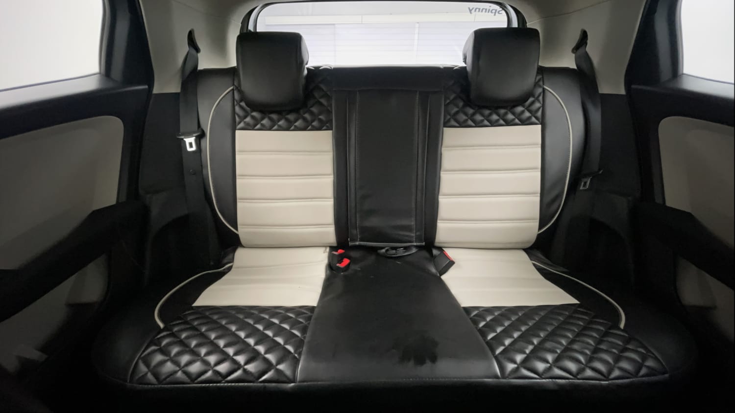 Used 2022 Tata Altroz XZ Plus Diesel Diesel Manual interior REAR SEAT CONDITION VIEW