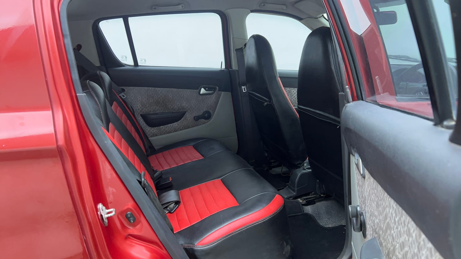 Used 2016 Maruti Suzuki Alto 800 LXi Petrol Manual interior RIGHT SIDE REAR DOOR CABIN VIEW