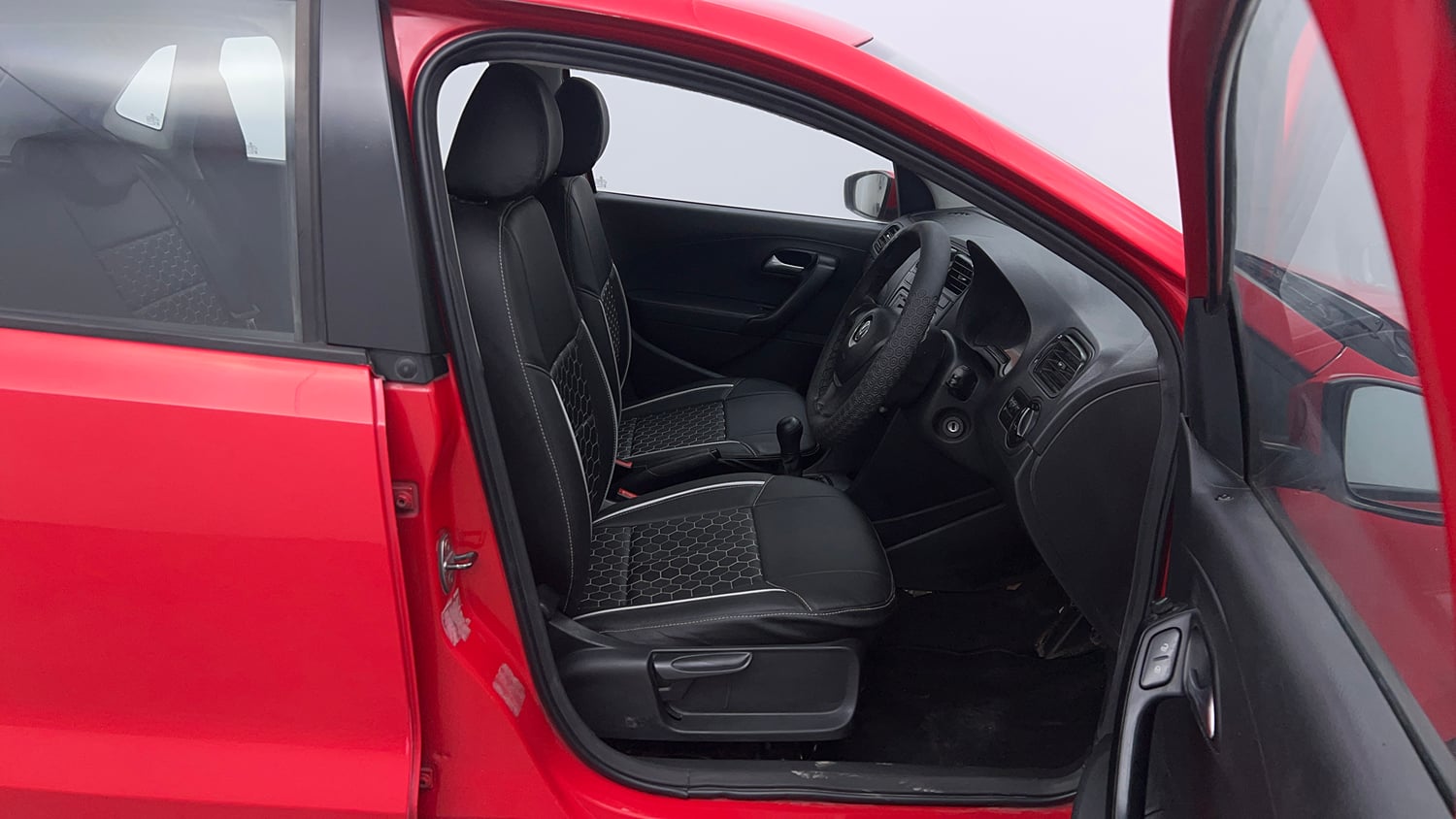 Used 2018 Volkswagen Polo Comfortline 1.5L (D) Diesel Manual interior RIGHT SIDE FRONT DOOR CABIN VIEW