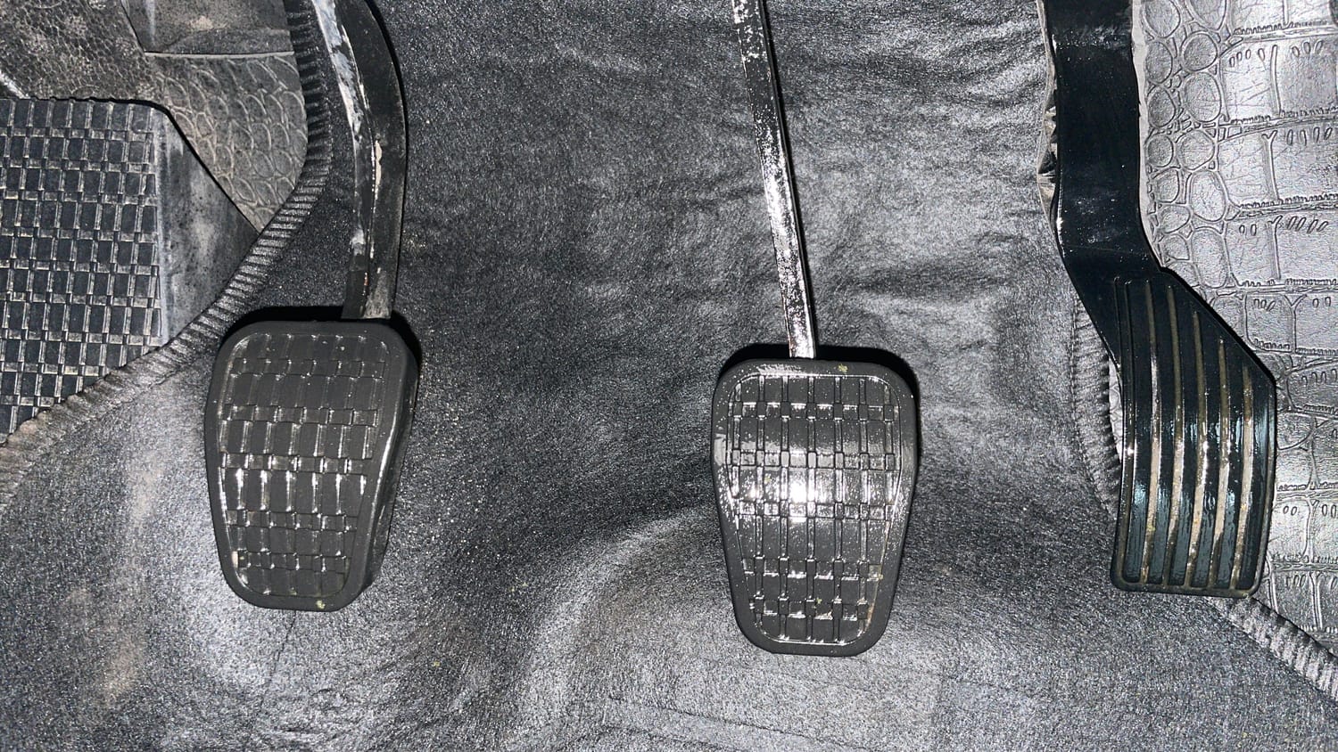 Used 2022 Tata Altroz XZ Plus Diesel Diesel Manual interior PEDALS VIEW