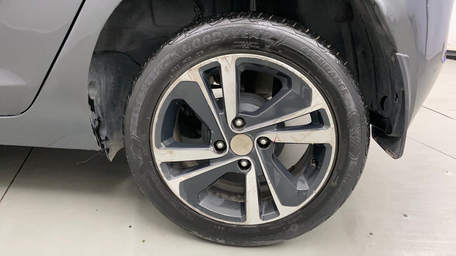 Used 2022 Tata Altroz XZ Plus Diesel Diesel Manual tyres LEFT REAR TYRE RIM VIEW