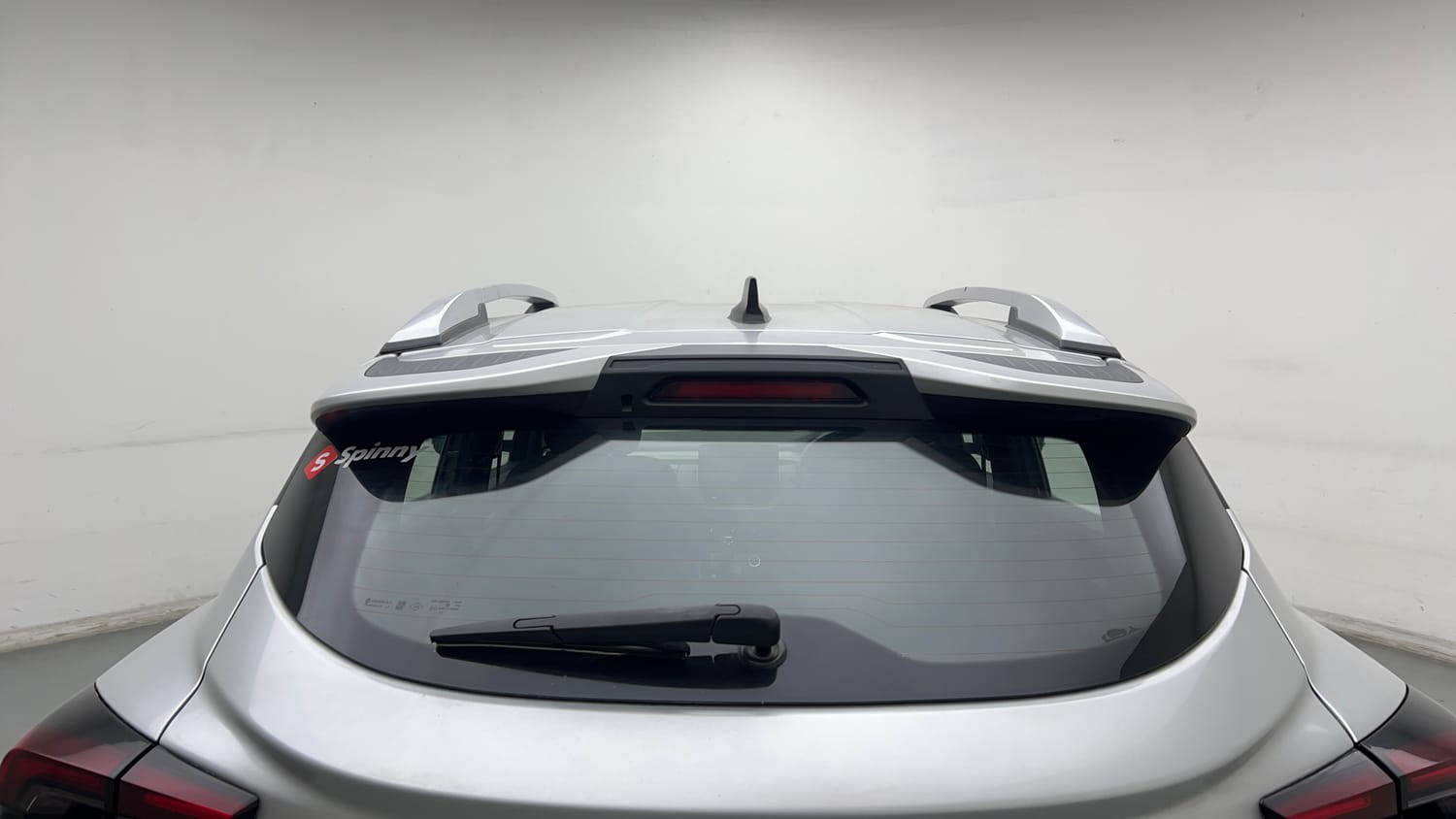 Used 2021 Renault Kiger RXZ 1.0 Turbo MT Petrol Manual exterior BACK WINDSHIELD VIEW
