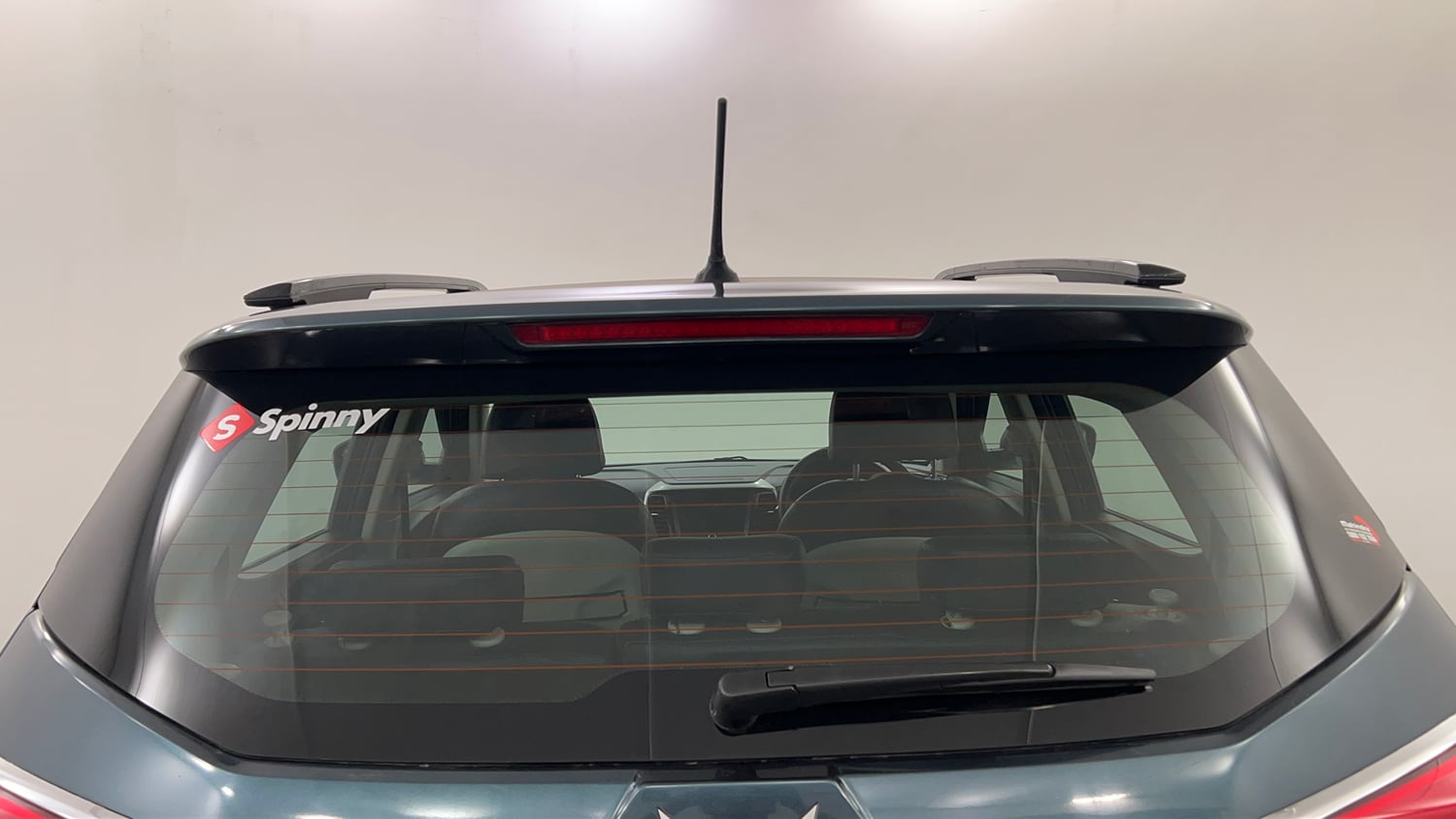 Used 2023 Mahindra XUV 300 W8 (O) 1.2 Petrol AMT Petrol Automatic exterior BACK WINDSHIELD VIEW