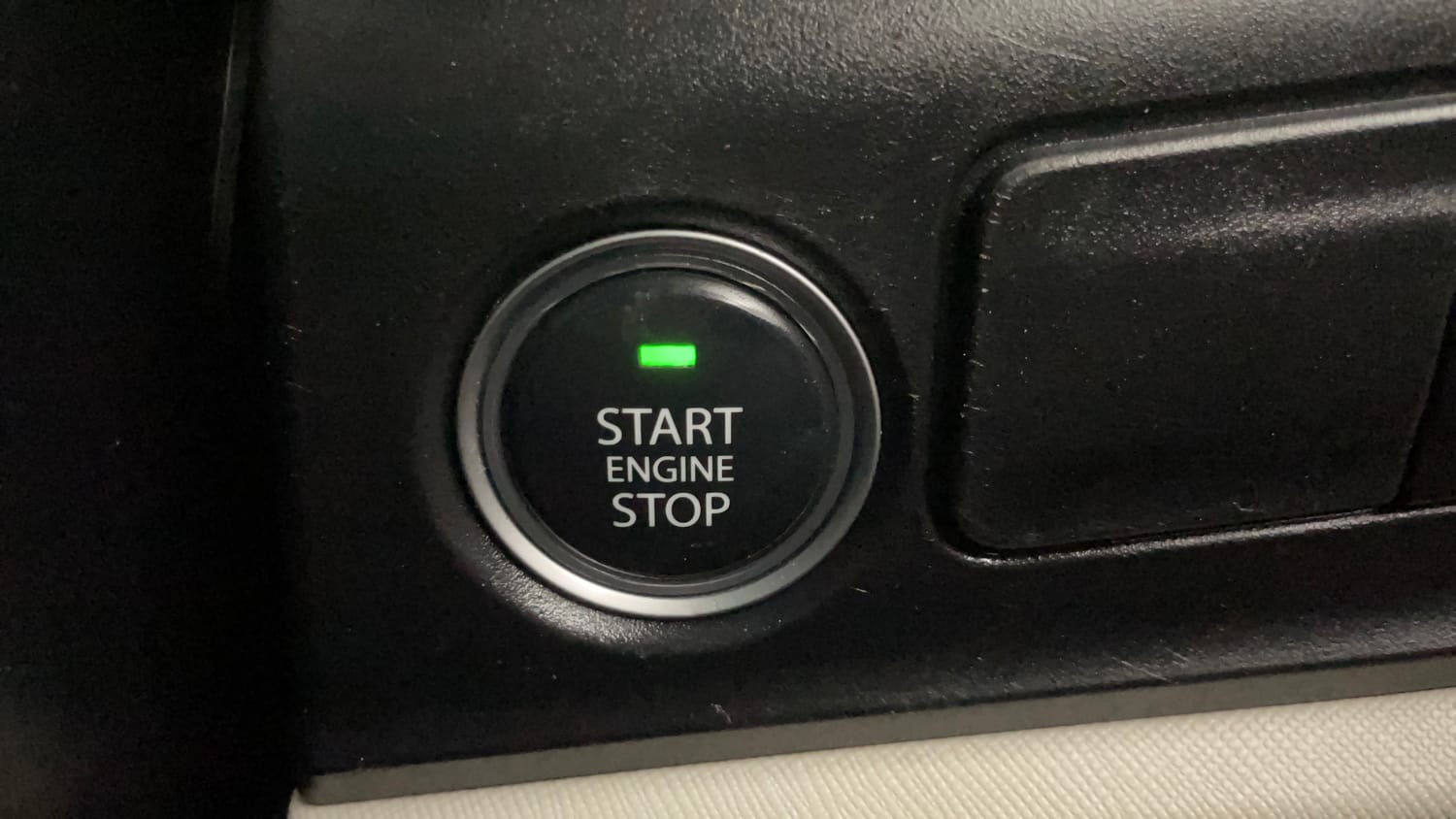 Used 2022 Tata Altroz XZ Plus Diesel Diesel Manual top_features Keyless start