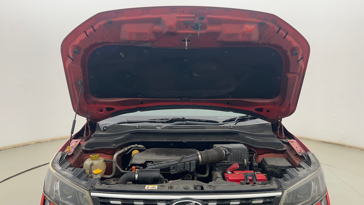 Used 2020 Mahindra XUV 300 W8 1.2 Petrol Petrol Manual engine ENGINE & BONNET OPEN FRONT VIEW