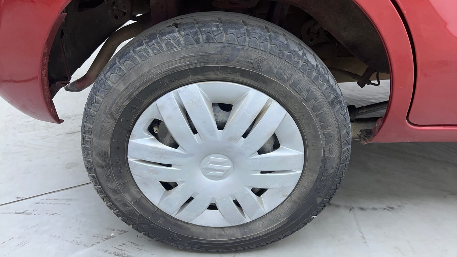 Used 2016 Maruti Suzuki Alto 800 LXi Petrol Manual tyres RIGHT REAR TYRE RIM VIEW