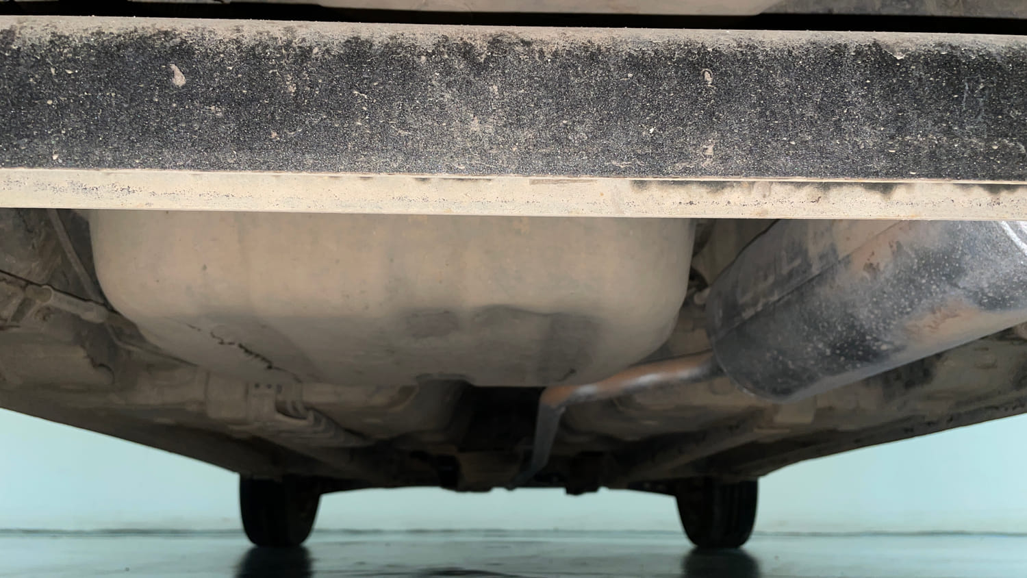 Used 2013 Hyundai Eon Magna Petrol Manual extra REAR UNDERBODY VIEW (TAKEN FROM REAR)