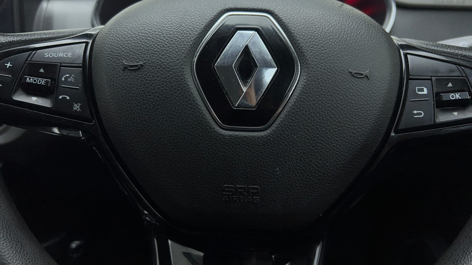 Used 2021 Renault Kiger RXZ 1.0 Turbo MT Petrol Manual top_features Airbags