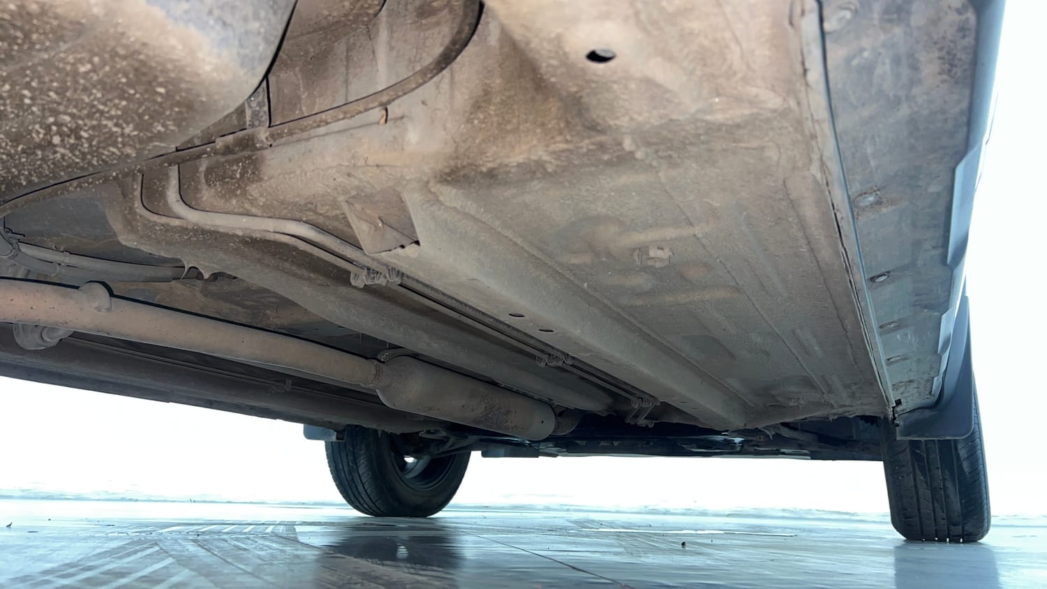 Used 2021 Renault Kiger RXZ 1.0 Turbo MT Petrol Manual extra REAR RIGHT UNDERBODY VIEW