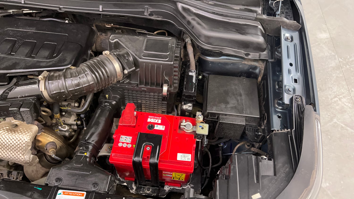 Used 2023 Mahindra XUV 300 W8 (O) 1.2 Petrol AMT Petrol Automatic engine ENGINE LEFT SIDE VIEW