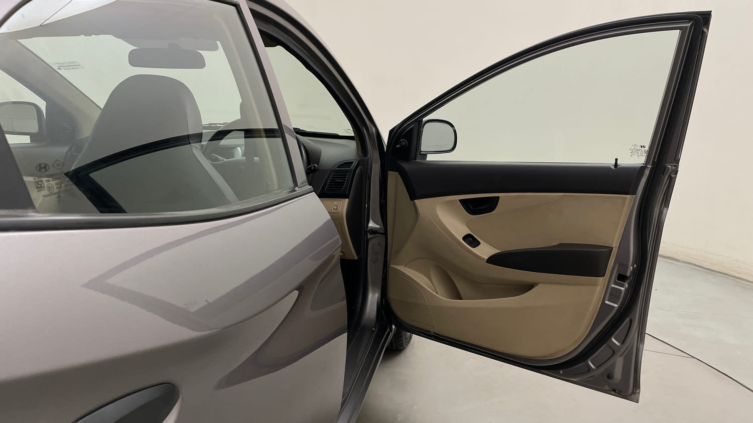 Used 2013 Hyundai Eon Magna Petrol Manual interior RIGHT FRONT DOOR OPEN VIEW
