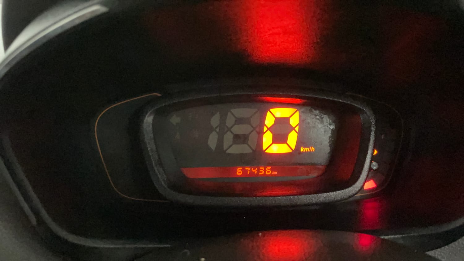 Used 2017 Renault Kwid 1.0 RXT Petrol Manual interior CLUSTERMETER VIEW