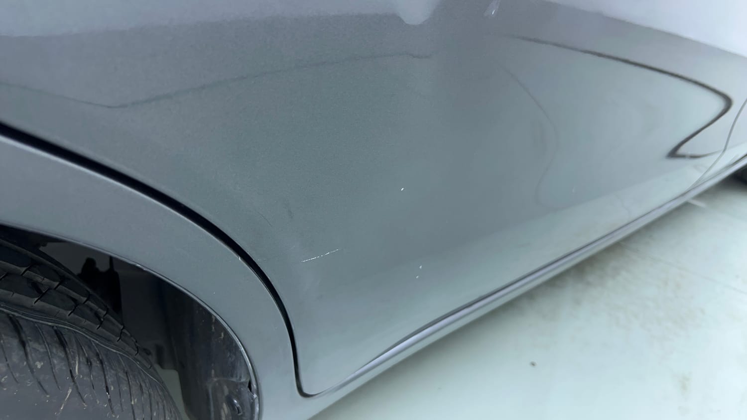 Used 2016 Maruti Suzuki Ertiga VXI AT Petrol Automatic dents MINOR SCRATCH