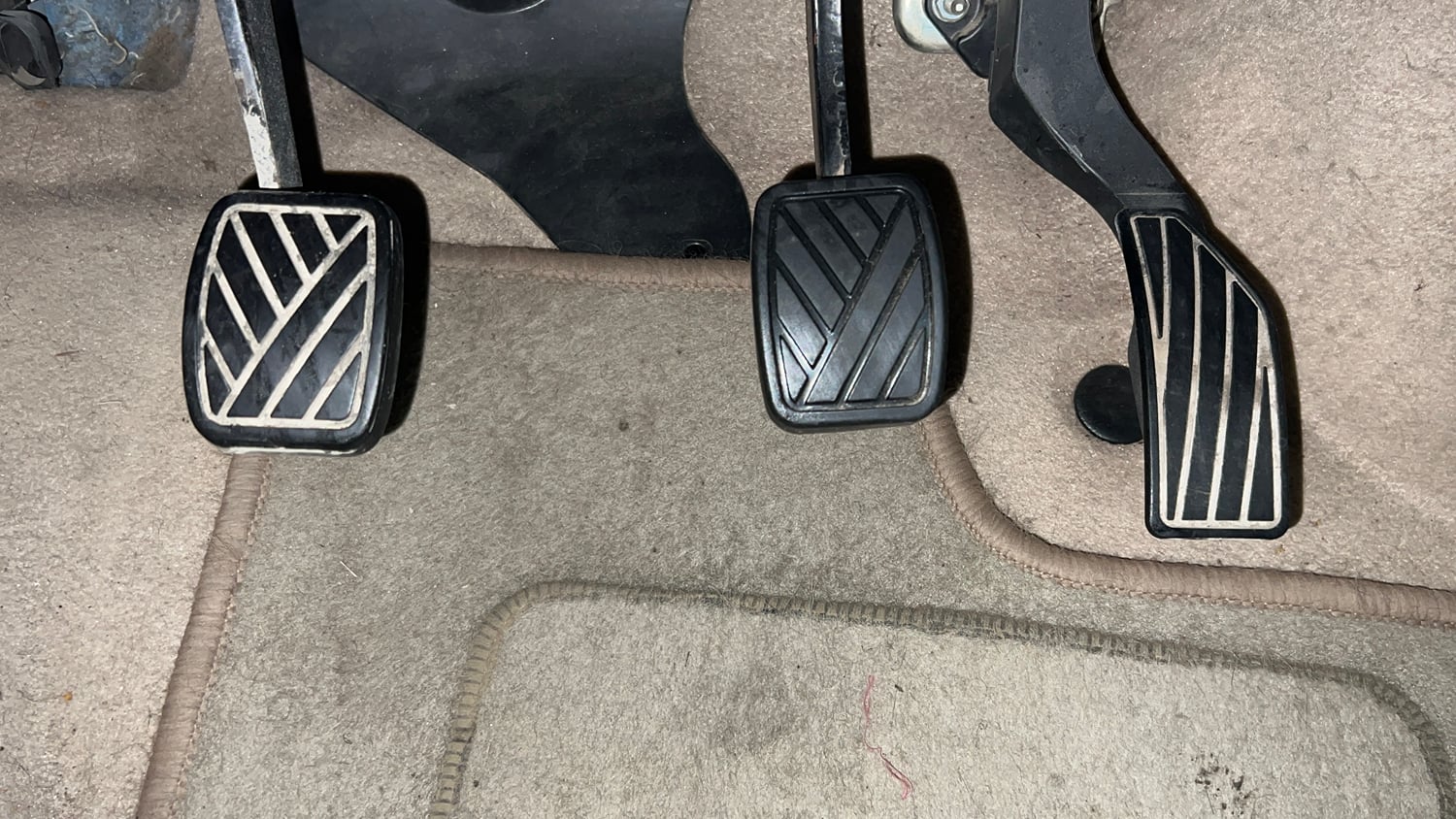 Used 2015 Maruti Suzuki Swift Dzire VXI Petrol Manual interior PEDALS VIEW